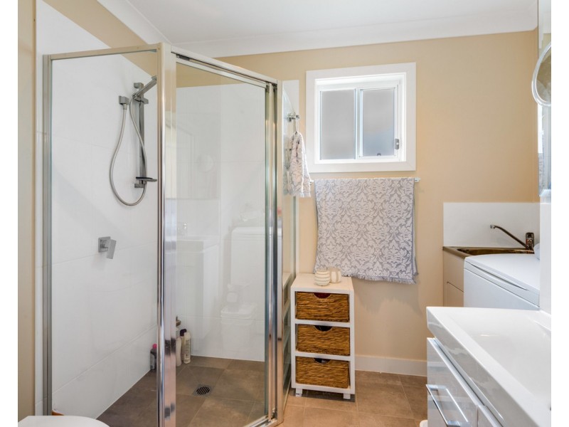 8a Wallarah Street, Lisarow NSW 2250