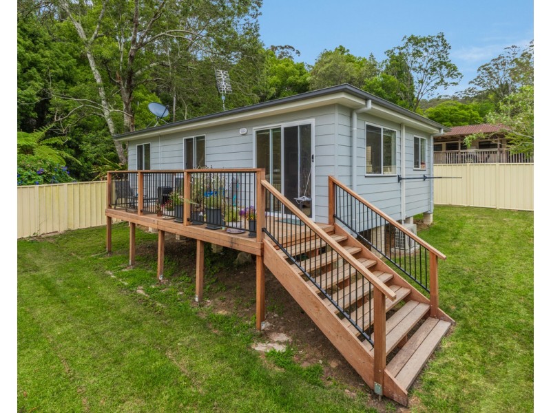 8a Wallarah Street, Lisarow NSW 2250