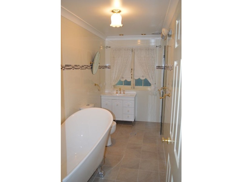 108 Bradleys Road, North Avoca NSW 2260