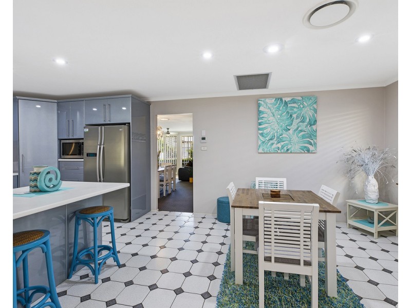 1 Strickland Road, Killarney Vale NSW 2261