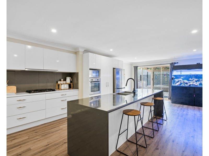 4 Nicholii Close, Springfield NSW 2250