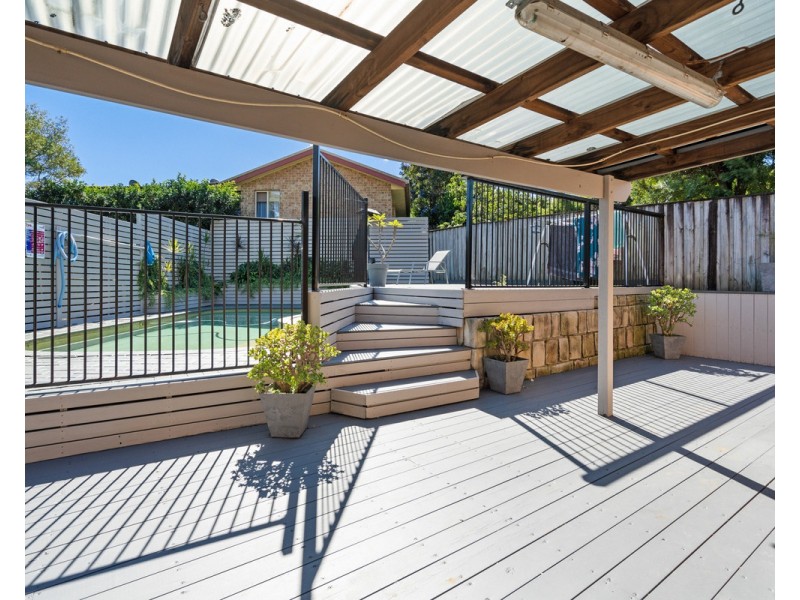 4 Nicholii Close, Springfield NSW 2250
