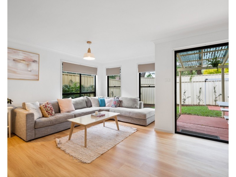 2/51 Newling Street, Lisarow NSW 2250