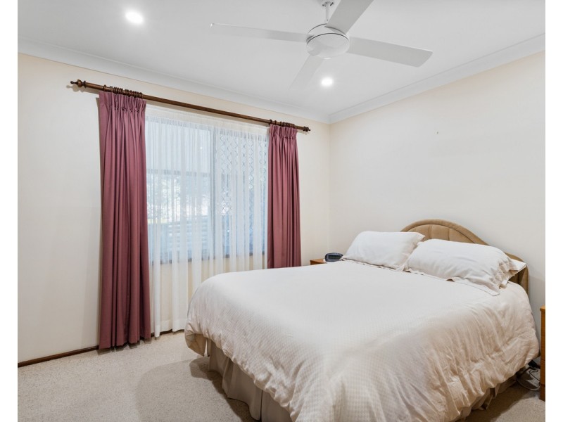 10 Kalori Avenue, Wyoming NSW 2250