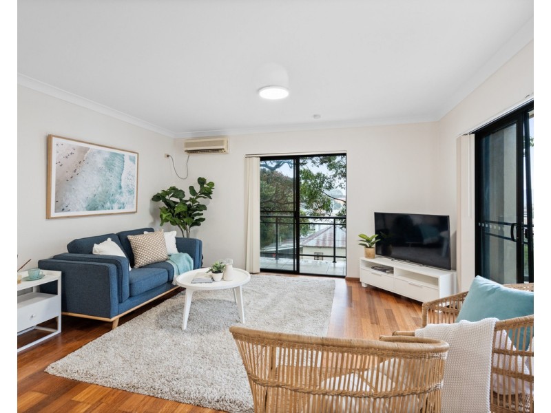 3/8 Bent Street, Gosford NSW 2250