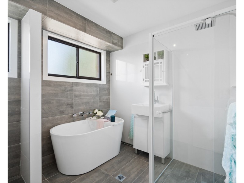 18/7 Lunderston Drive, Narara NSW 2250