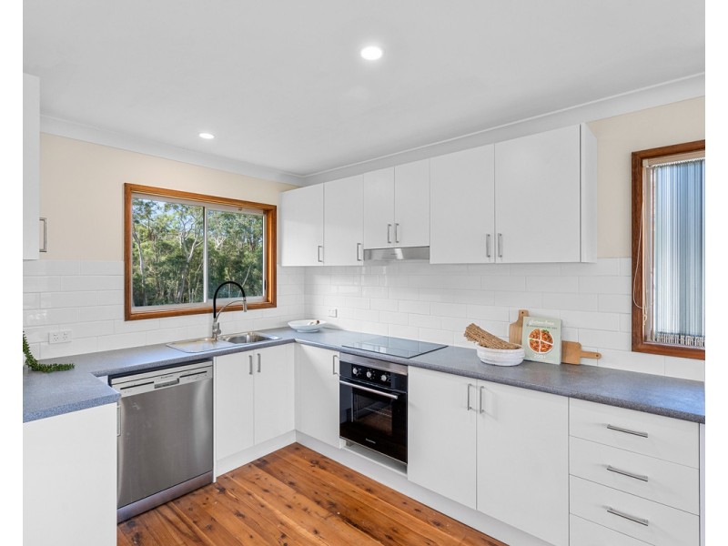 142 Birdwood Drive, Blue Haven NSW 2262