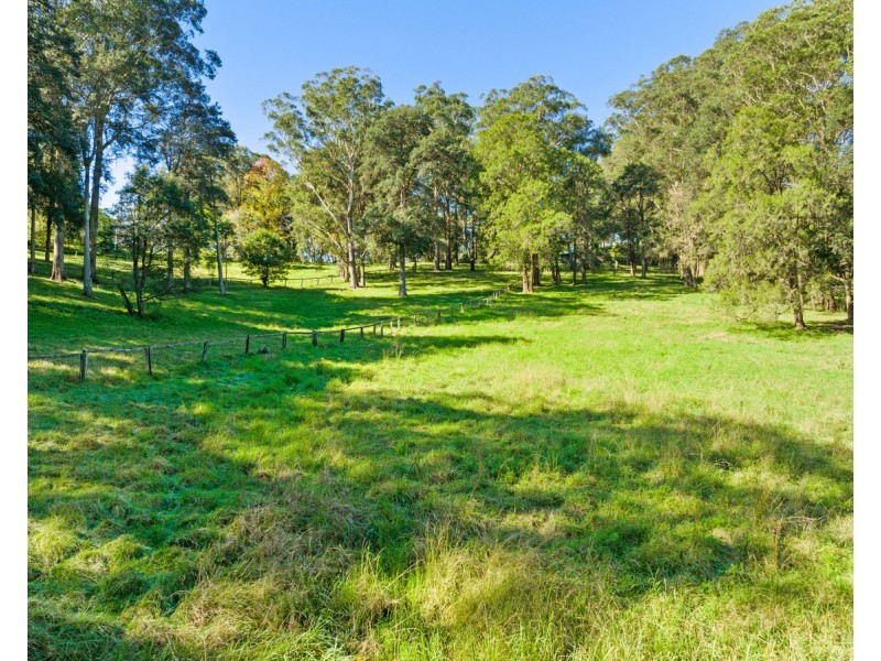 5 Collingwood Drive, Matcham NSW 2250