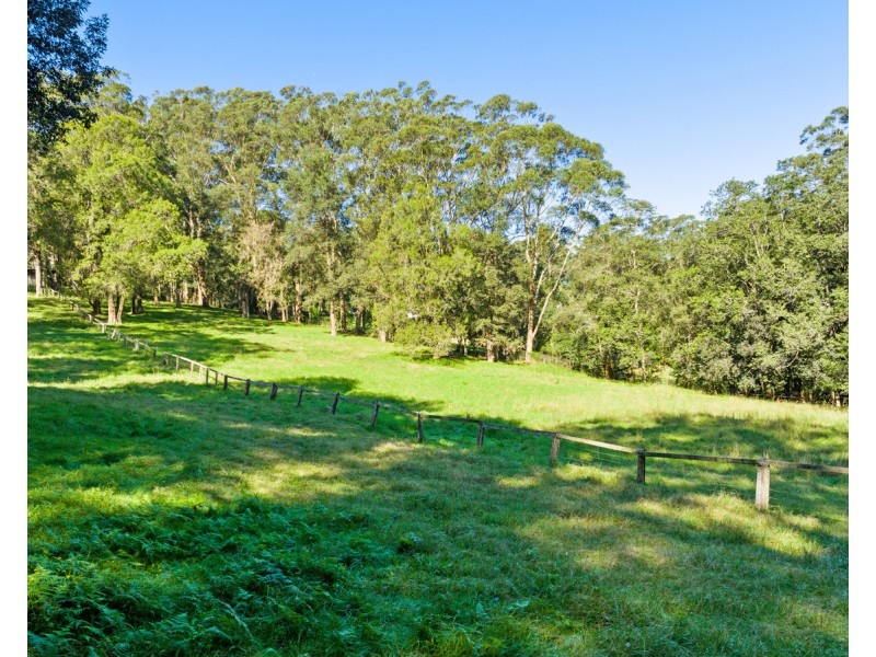 5 Collingwood Drive, Matcham NSW 2250