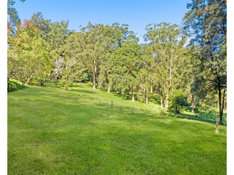 5 Collingwood Drive, Matcham NSW 2250