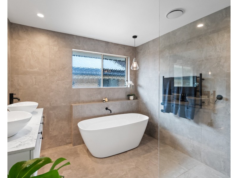 31 Sheffield Drive, Terrigal NSW 2260