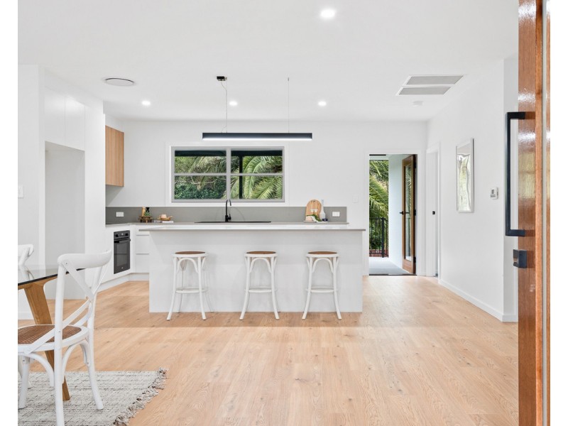 6 Spinnaker Avenue, Tascott NSW 2250