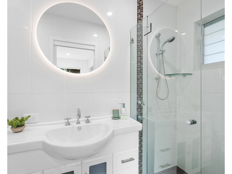 6 Spinnaker Avenue, Tascott NSW 2250