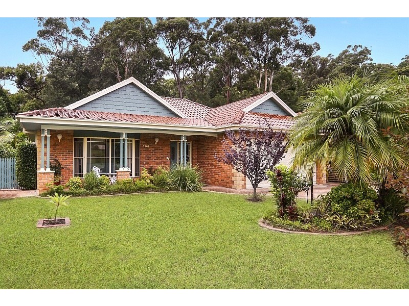 135 James Sea Dr, Green Point NSW 2251