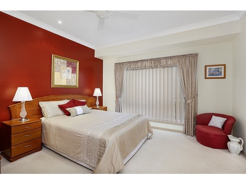 135 James Sea Dr, Green Point NSW 2251