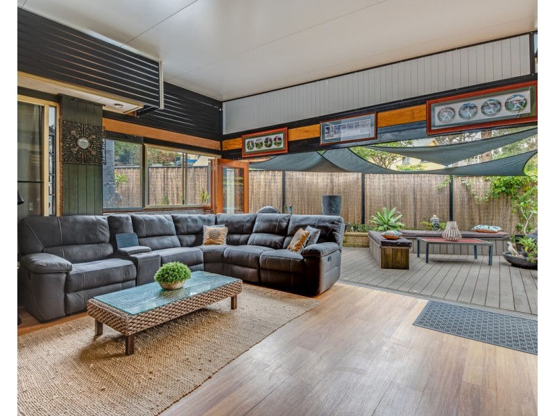 9 Meadow Road, Springfield NSW 2250