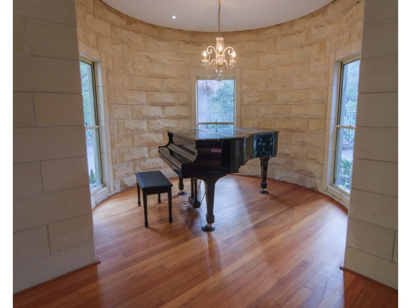 54 Meadow Road, Springfield NSW 2250