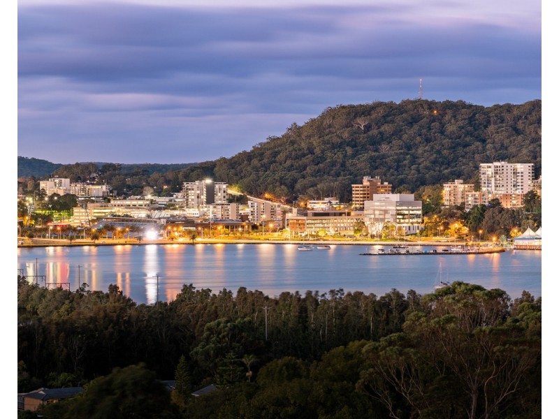 17 Penang Street, Point Clare NSW 2250