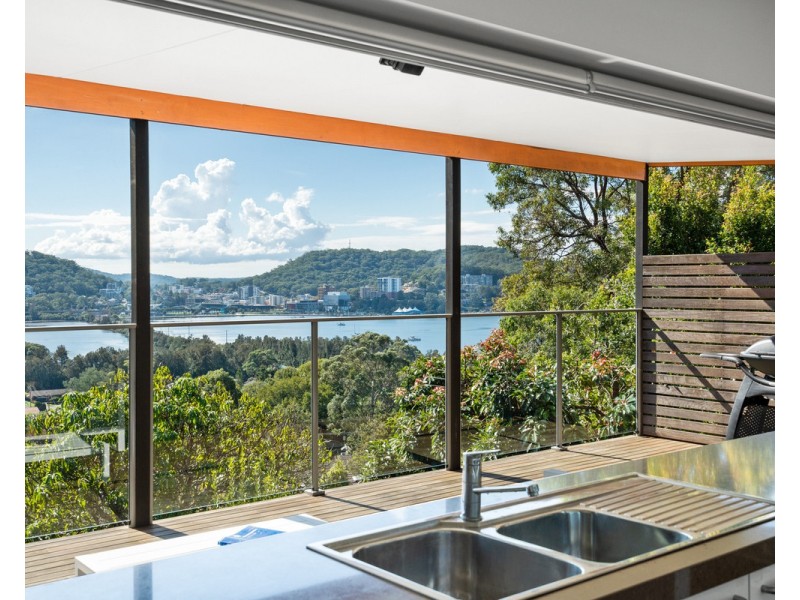 17 Penang Street, Point Clare NSW 2250