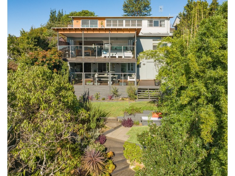 17 Penang Street, Point Clare NSW 2250