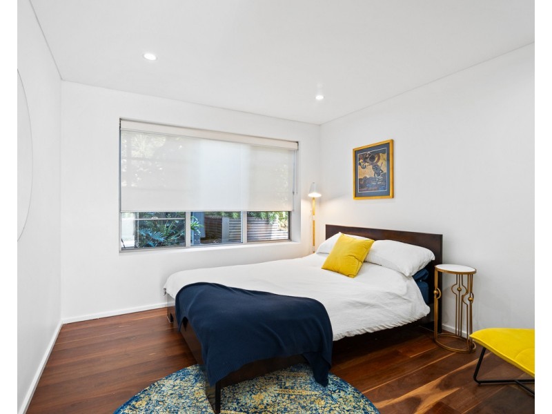 17 Penang Street, Point Clare NSW 2250