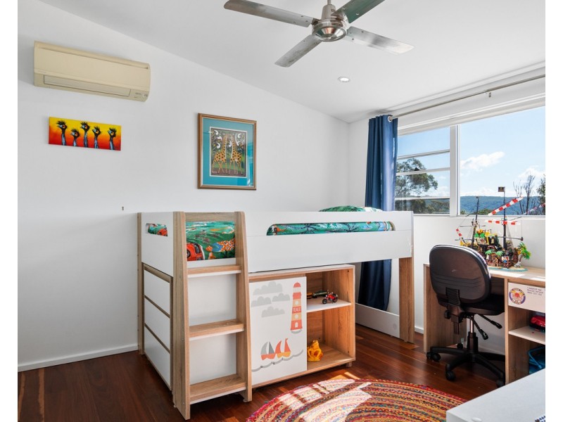17 Penang Street, Point Clare NSW 2250