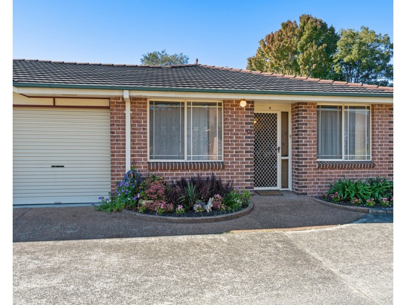 4/31 Cary Street, Wyoming NSW 2250