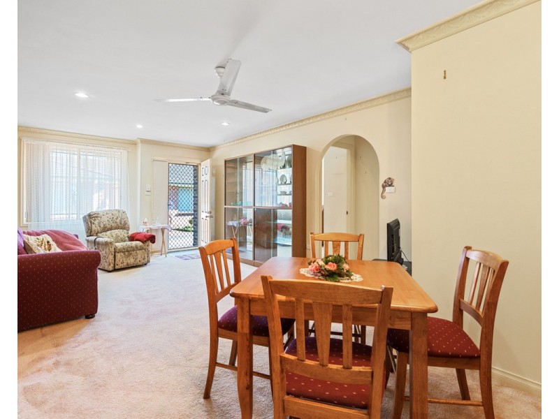 4/31 Cary Street, Wyoming NSW 2250