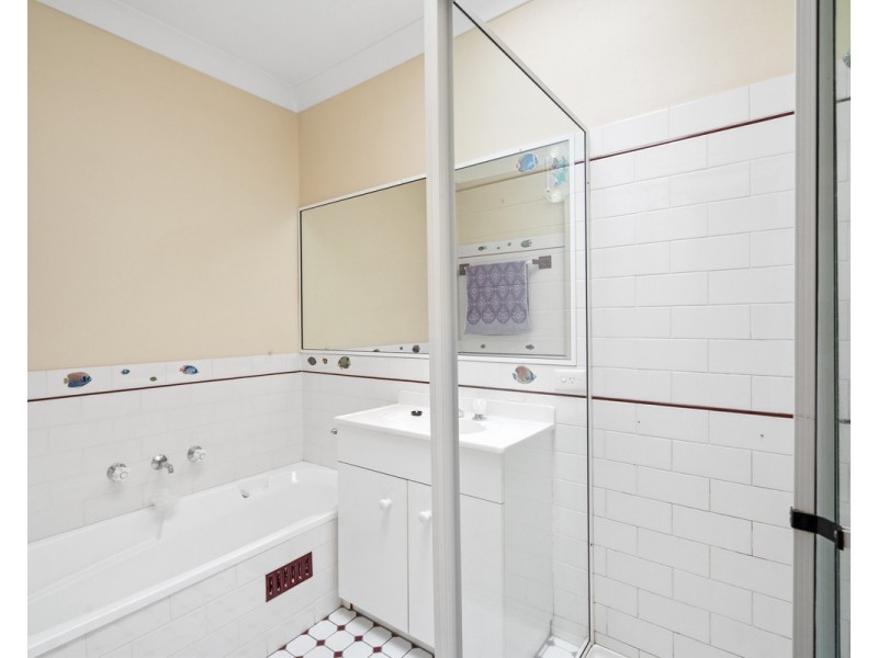 4/31 Cary Street, Wyoming NSW 2250