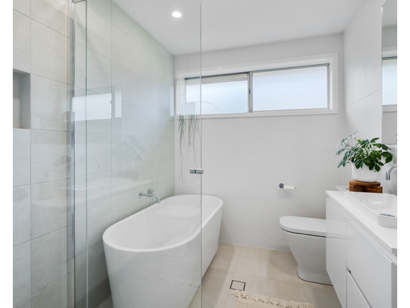 1 Pearson Street, Narara NSW 2250