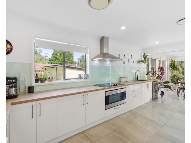 70 Lake Shore Drive, North Avoca NSW 2260