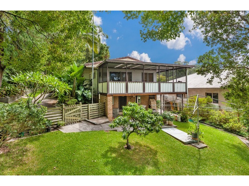 2 Lisarow Street, Lisarow NSW 2250