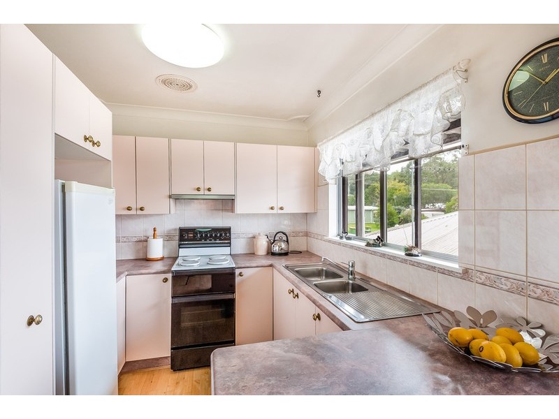 2 Lisarow Street, Lisarow NSW 2250