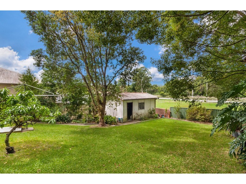 2 Lisarow Street, Lisarow NSW 2250