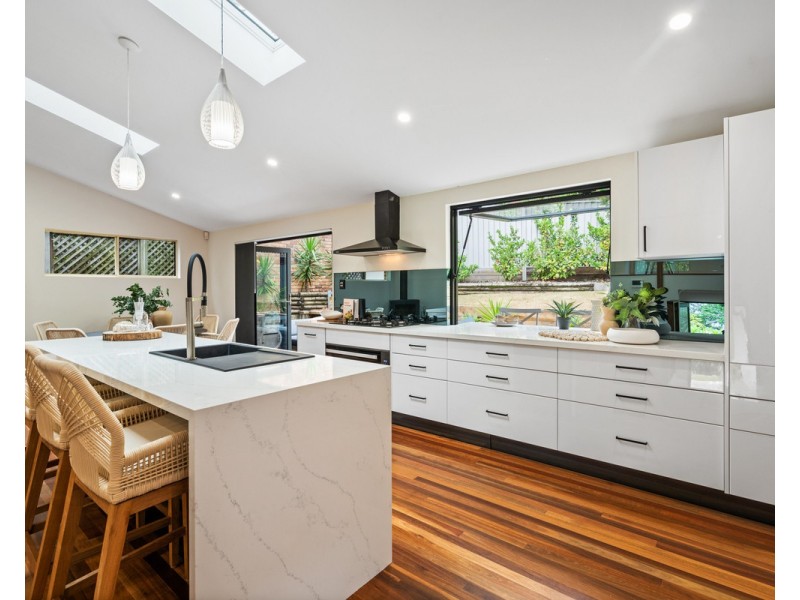 4 Pixie Avenue, Green Point NSW 2251