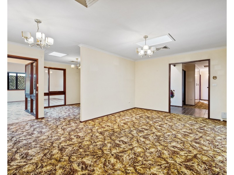 93 Beaumont Avenue, Wyoming NSW 2250