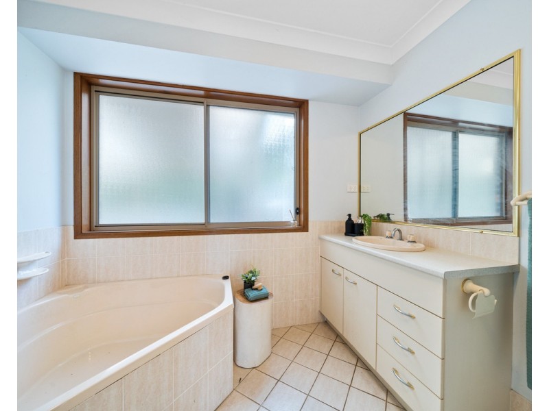15 Bullock Road, Ourimbah NSW 2258
