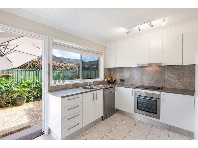 2/23 Brougham Street, East Gosford NSW 2250