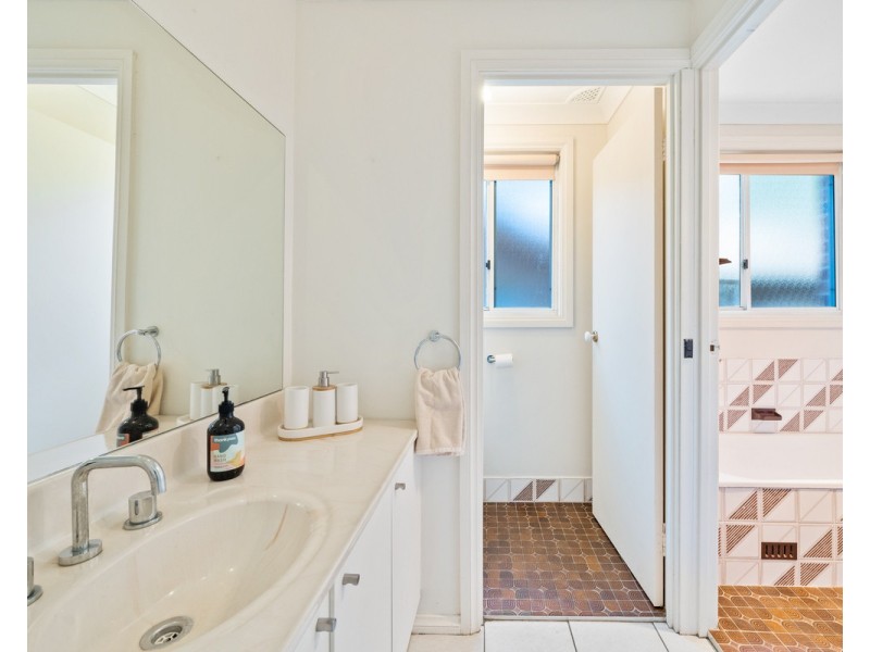 4 Lalor Terrace, Narara NSW 2250