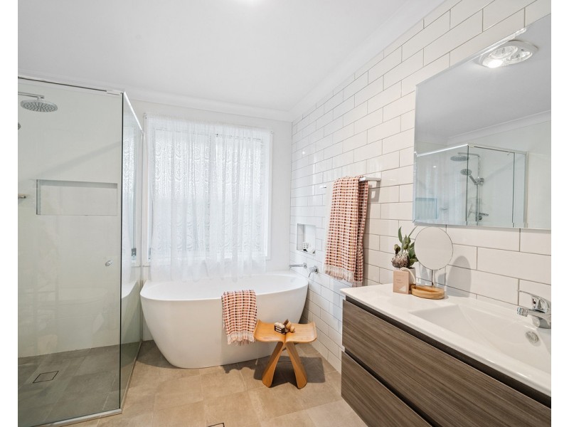 17 Kathleen Morreau Road, Niagara Park NSW 2250