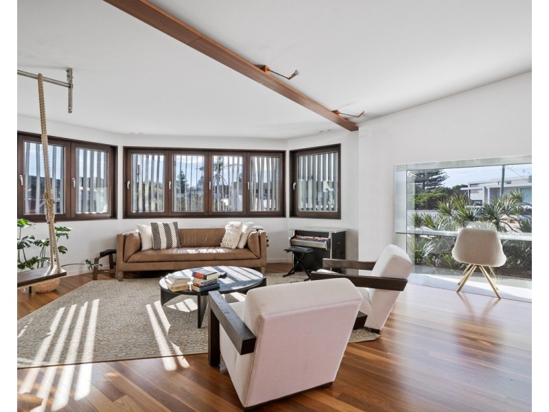 7 Bareena Avenue, North Avoca NSW 2260