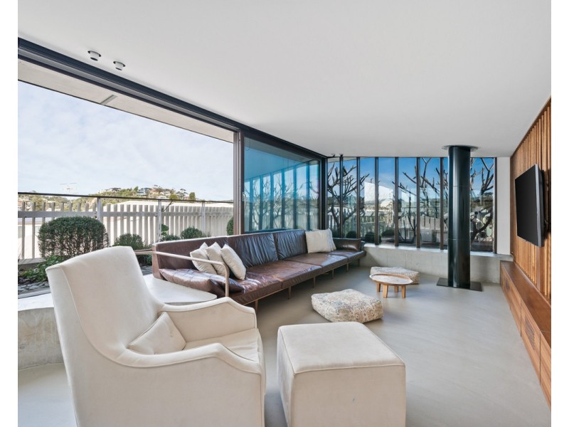 7 Bareena Avenue, North Avoca NSW 2260