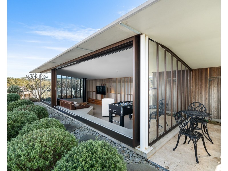 7 Bareena Avenue, North Avoca NSW 2260