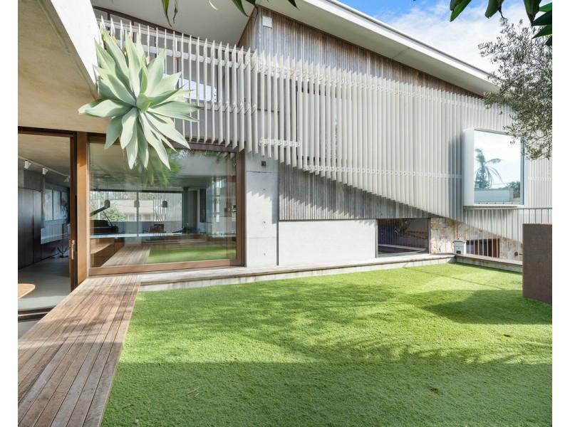 7 Bareena Avenue, North Avoca NSW 2260