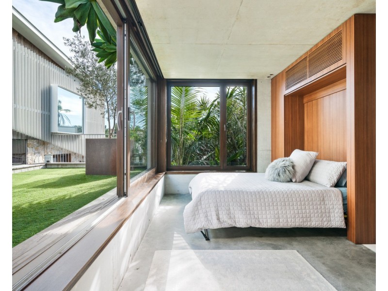 7 Bareena Avenue, North Avoca NSW 2260