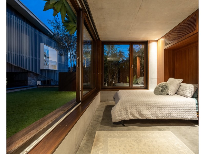 7 Bareena Avenue, North Avoca NSW 2260