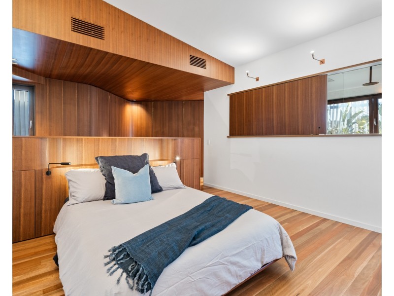 7 Bareena Avenue, North Avoca NSW 2260