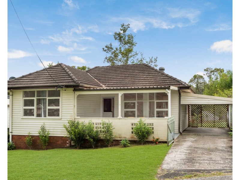 13 Kinarra Avenue, Wyoming NSW 2250