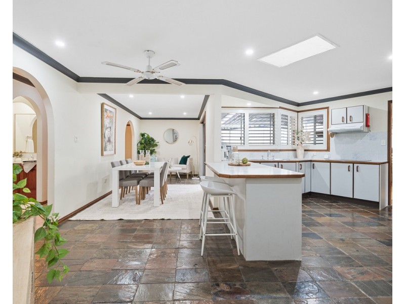 5 Kambala Close, Wyoming NSW 2250