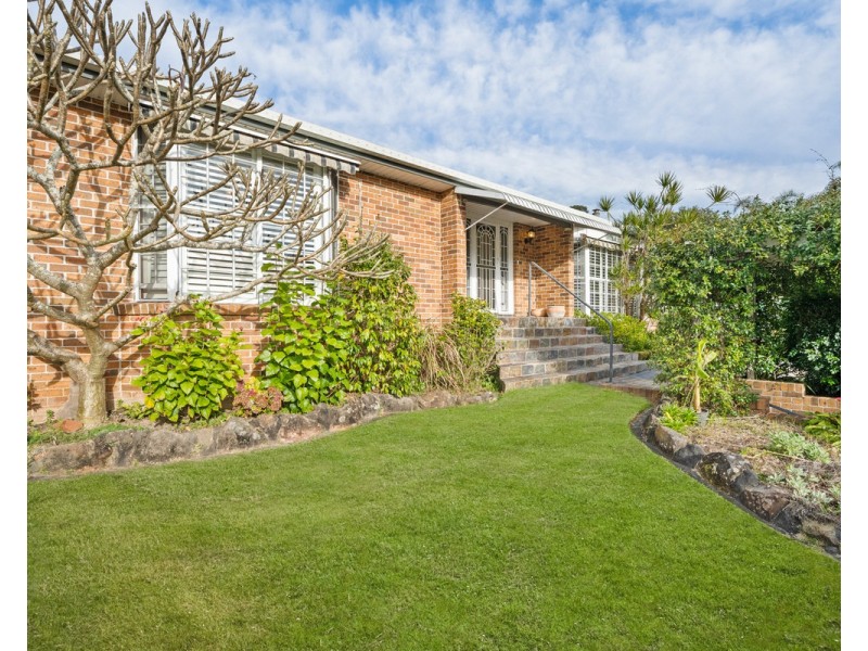 5 Kambala Close, Wyoming NSW 2250